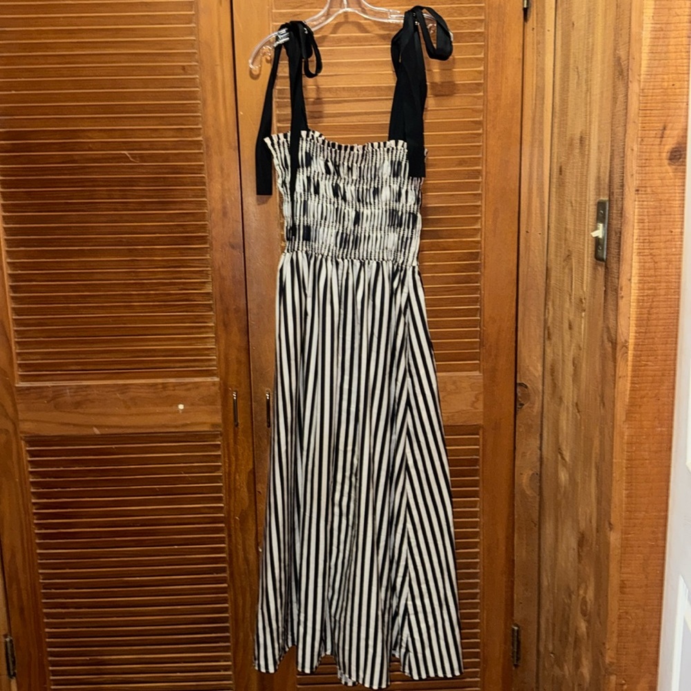 Striped maxi dress with satan tie ribbon